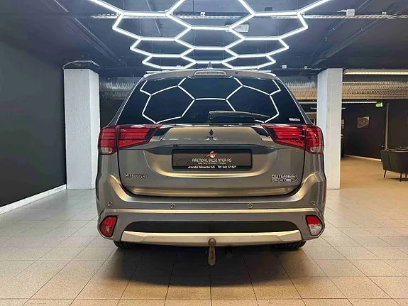 Mitsubishi Outlander 2018 photo 5