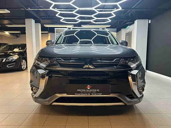 Mitsubishi Outlander 2018 photo 2