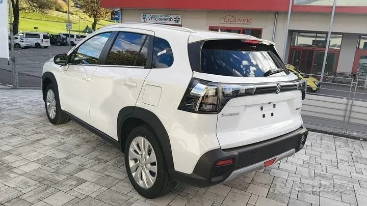 Suzuki S-Cross photo 3