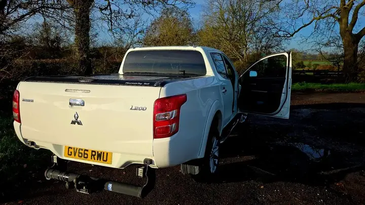 Mitsubishi L200 2017 photo 3