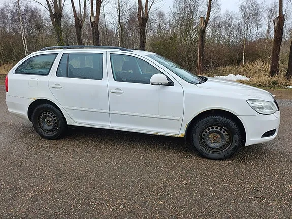 Skoda Octavia 2010 photo 5