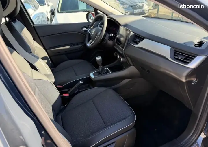 Renault Captur 2021 photo 2
