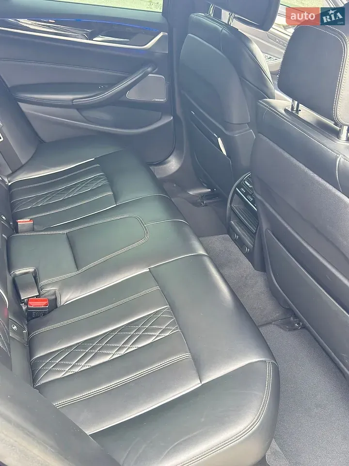 BMW 5 Series 2018 photo 4