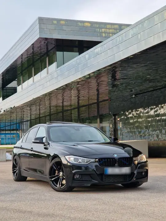 BMW F30