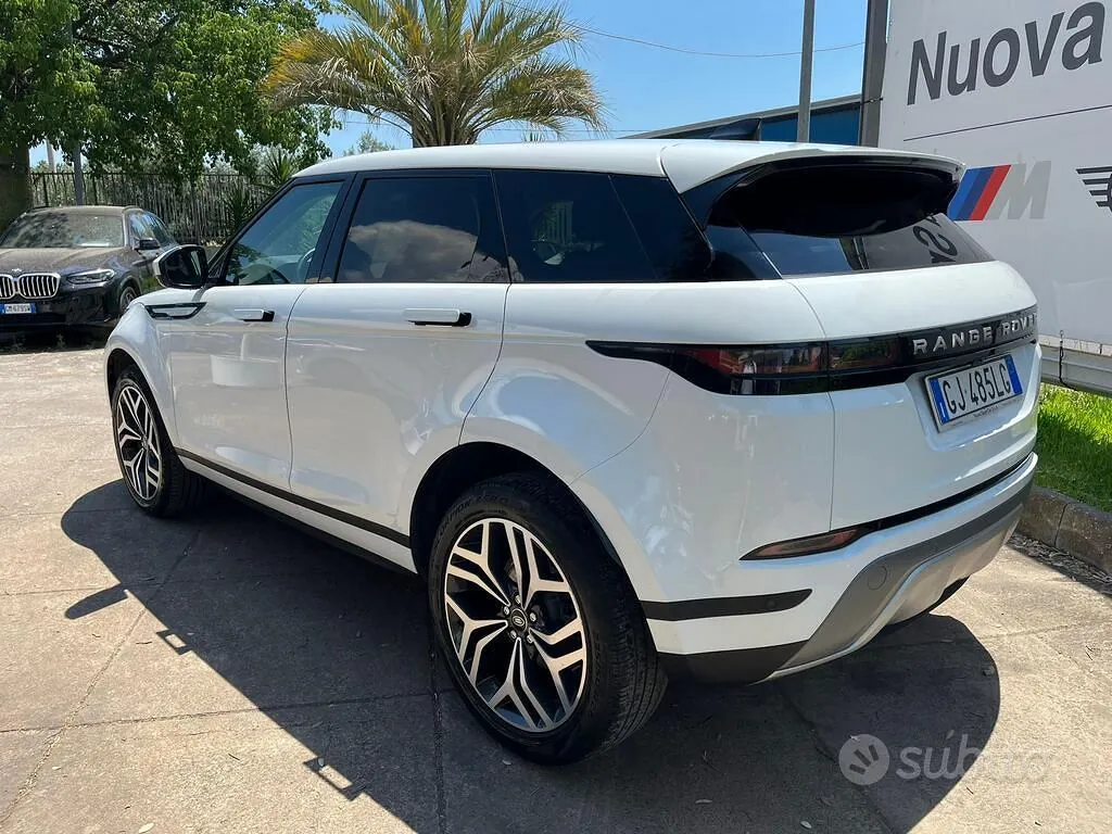 Land Rover Range Rover Evoque 2022 photo 4