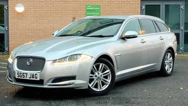 Jaguar Xf 2013 photo 2