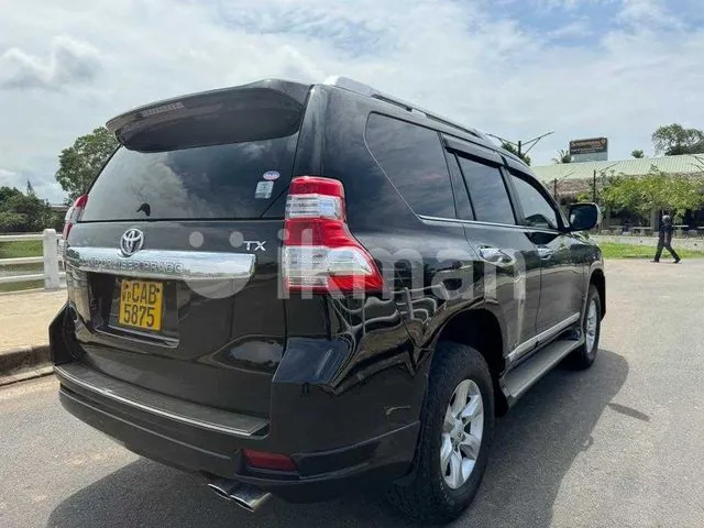 Toyota Land Cruiser Prado 2013 photo 2
