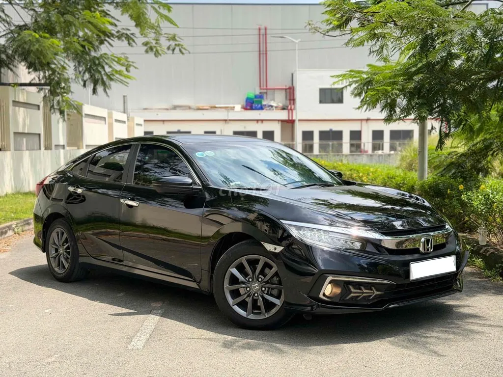Honda Civic 2021 photo 2