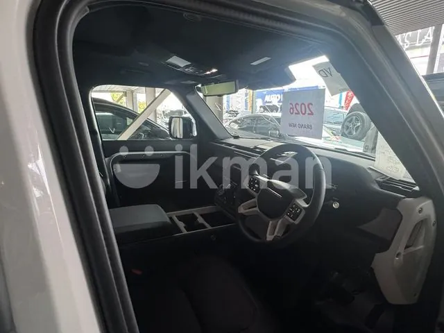 Land Rover Defender 2026 photo 3