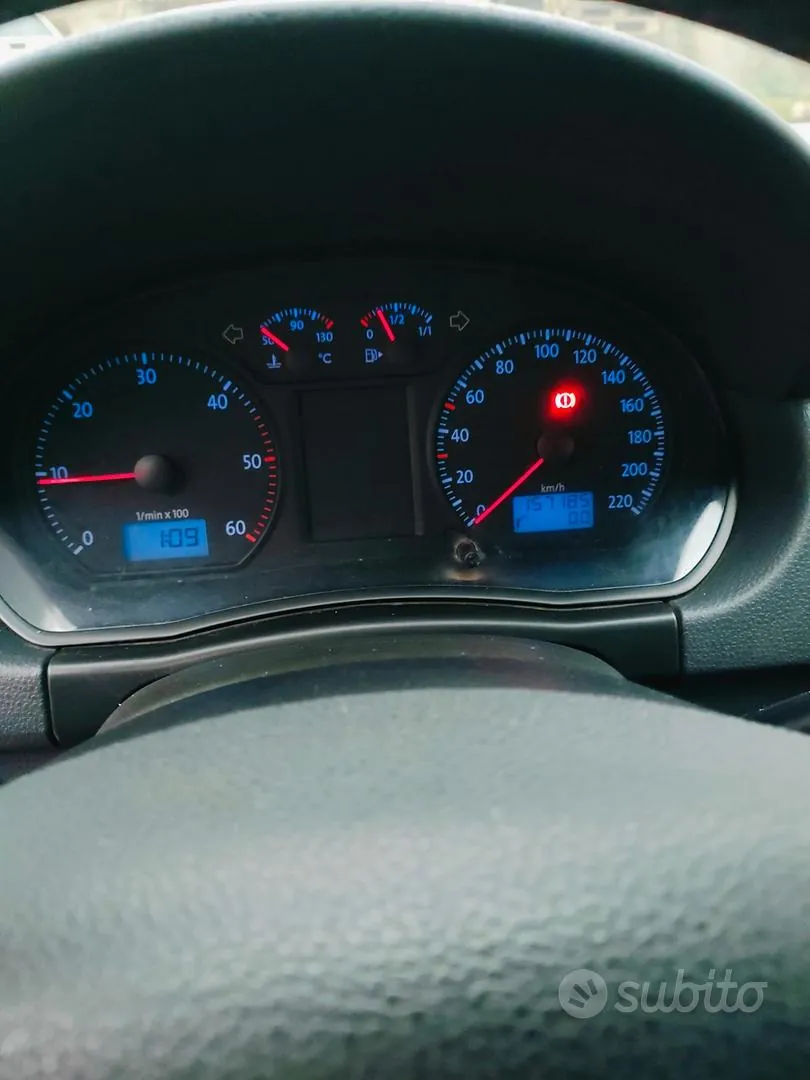 Volkswagen Polo 2009 photo 2