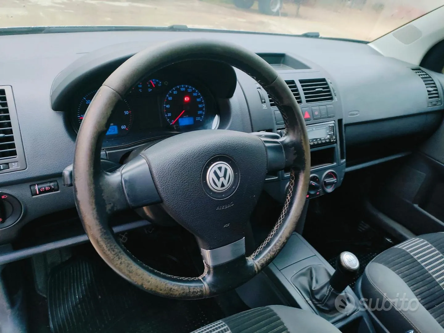 Volkswagen Polo 2009 photo 4