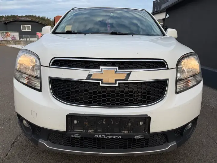 Chevrolet Orlando 2011 photo 3