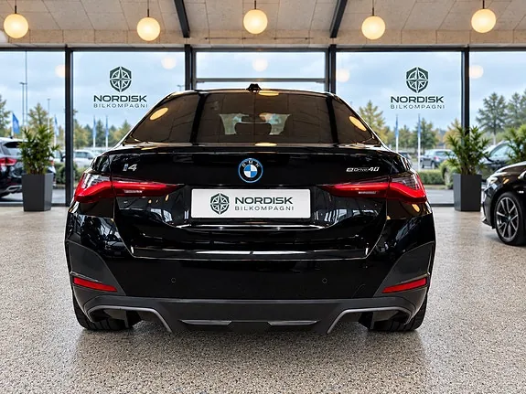 BMW I4 2022 photo 5