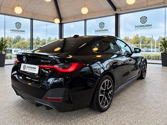 BMW I4 2022 photo 3