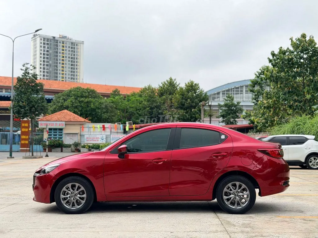 Mazda 2 2024 photo 2