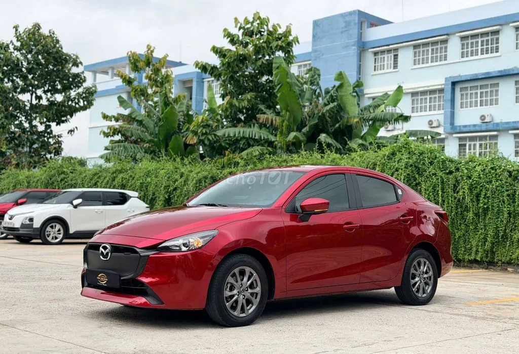 Mazda 2 2024 photo 3