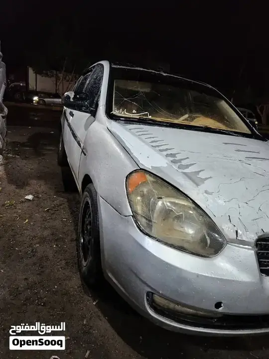 Hyundai Accent 2011 photo 2