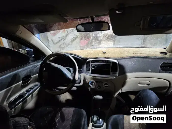 Hyundai Accent 2011 photo 4