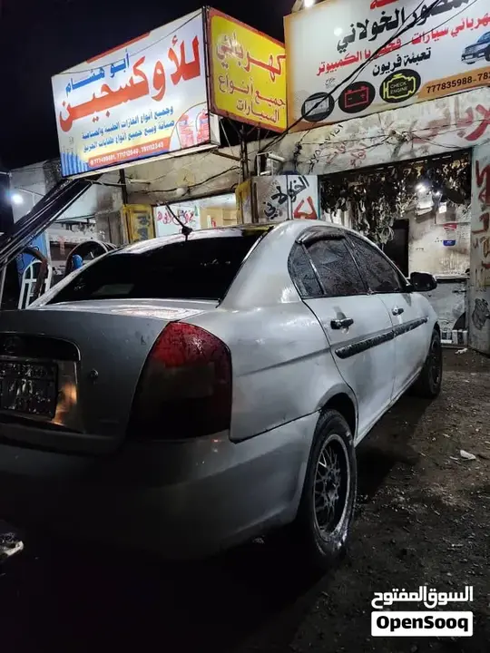 Hyundai Accent 2011 photo 3