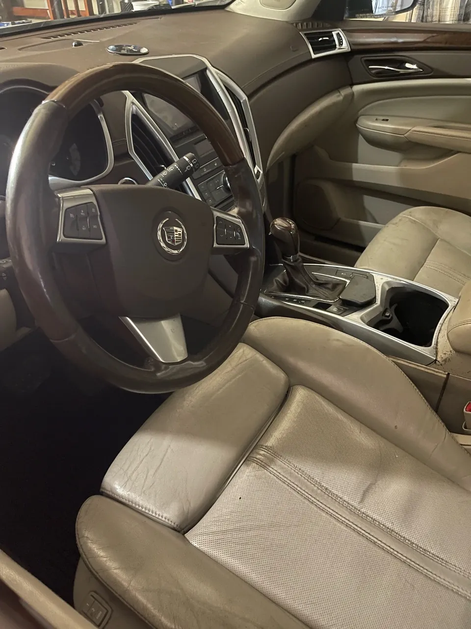 Cadillac Srx 2011 photo 2