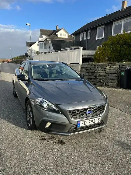 Volvo V40 Cross Country 2016 photo 2