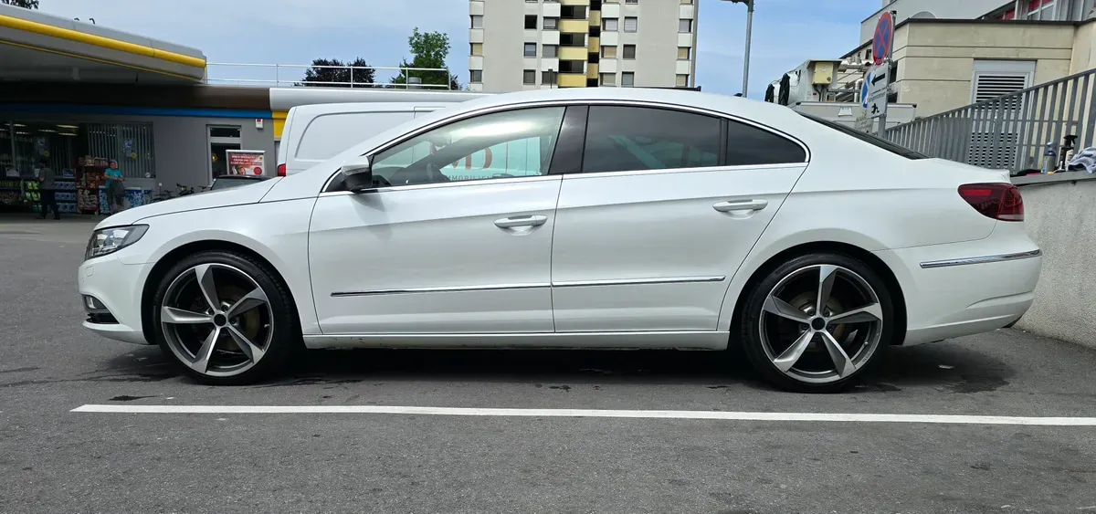 Volkswagen Passat Cc 2015 photo 2