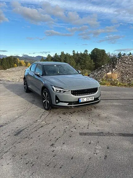 Polestar 2 2021 photo 2