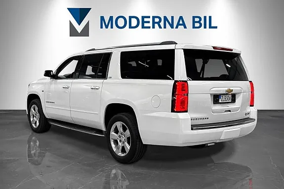 Chevrolet Suburban 2015 photo 4