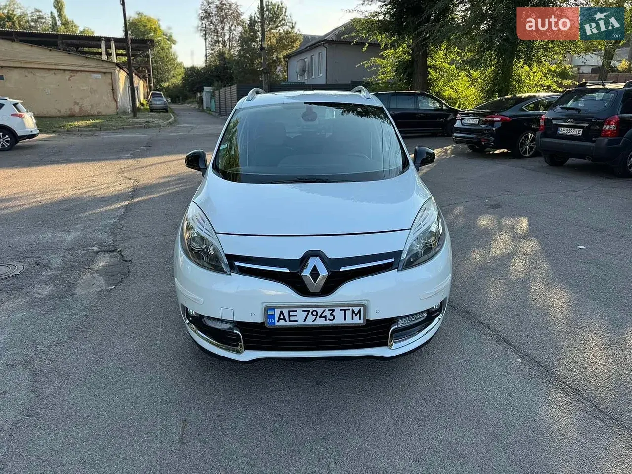 Renault Scenic 2016 photo 2