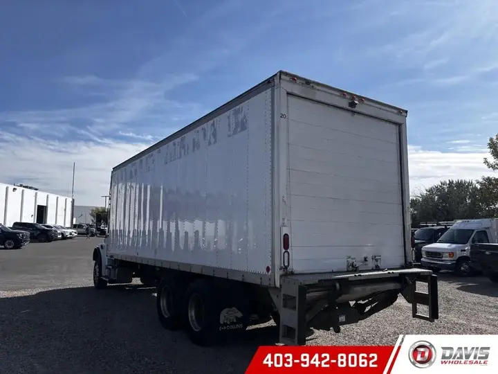 International 4000 Series 2014 photo 3