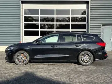 Ford Focus 2021 photo 2