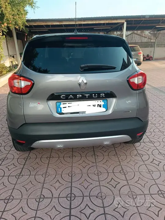 Renault Captur 2016 photo 2