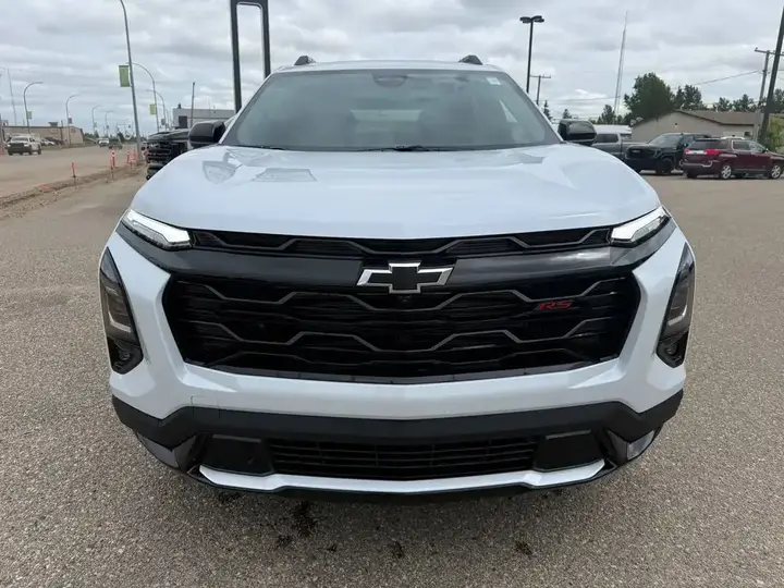 Chevrolet Equinox 2026 photo 2
