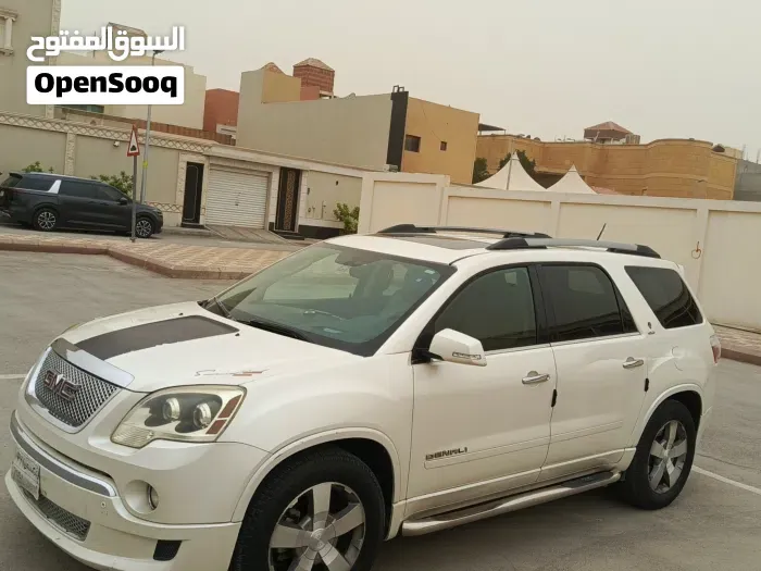 GMC Acadia 2011 photo 5