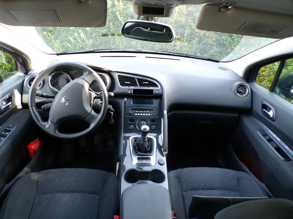 Peugeot 3008 2012 photo 2