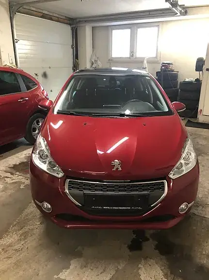 Peugeot 208 2013 photo 3