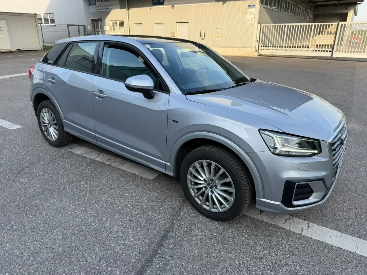 Audi Q2 2017 photo 2