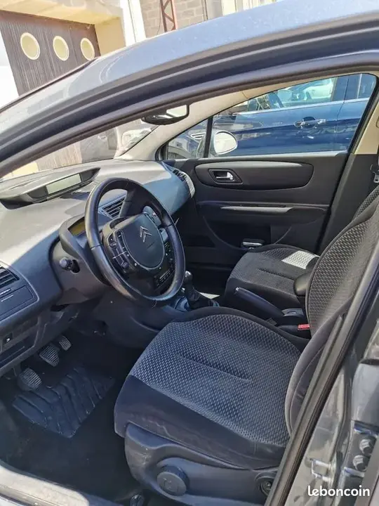 Citroen C4 2007 photo 3