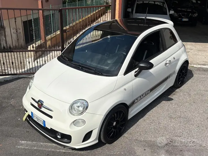 Abarth 500 2015 photo 2