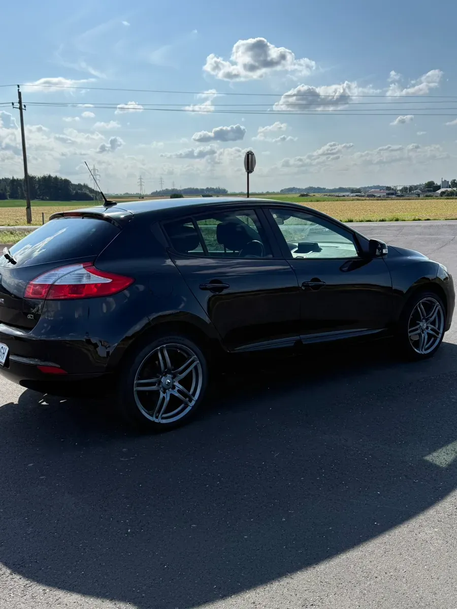 Renault Megane 2012 photo 3