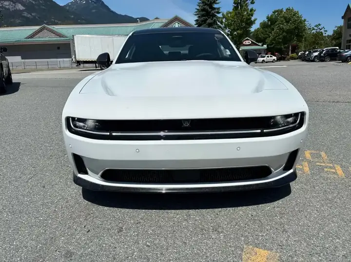 Dodge Charger Daytona 2024 photo 3