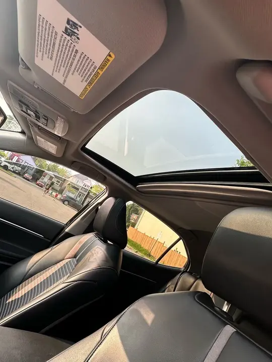 Toyota Camry 2022 photo 3