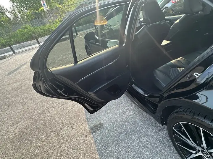 Toyota Camry 2022 photo 4