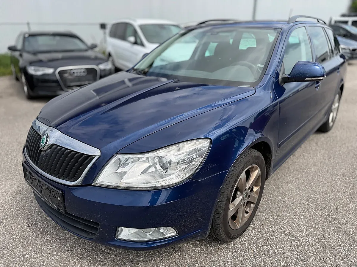 Skoda Octavia 2012 photo 2