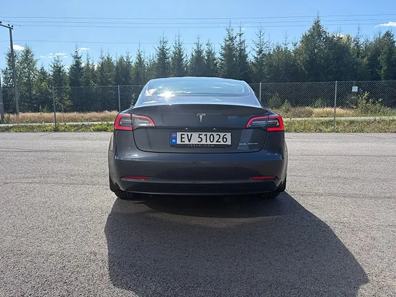 Tesla Model 3 2019 photo 5