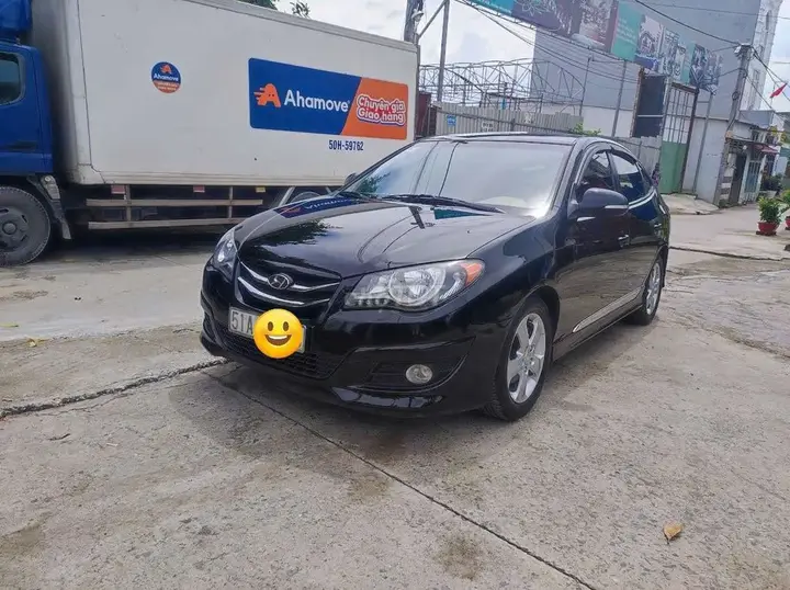 Hyundai Avante 2012 photo 2