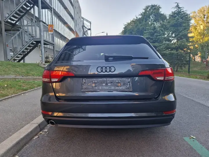Audi A4 2016 photo 2