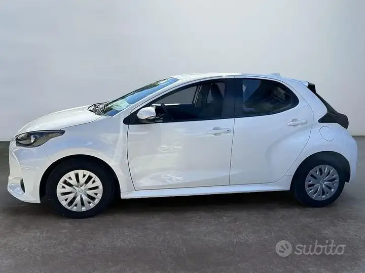 Toyota Yaris 2022 photo 3