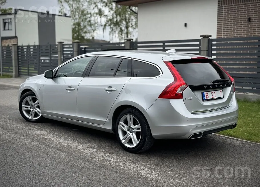Volvo V60 2016 photo 3