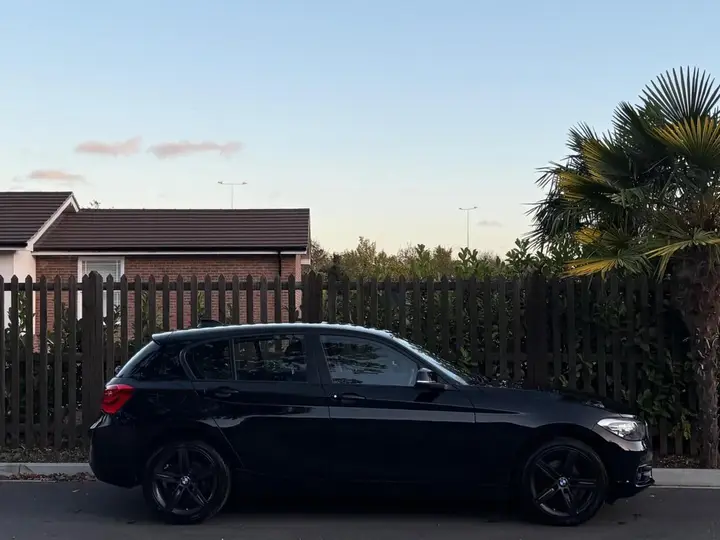 BMW 1 Series 2015 photo 2